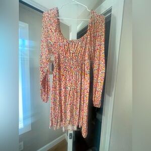 Women’s Dress- Floral pattern - Size Small